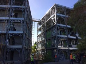 Hotel Sanctuary. Casas de Acero