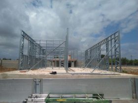 Unifamiliar Villarreal. Casas de Acero