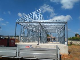 Unifamiliar Villarreal. Casas de Acero