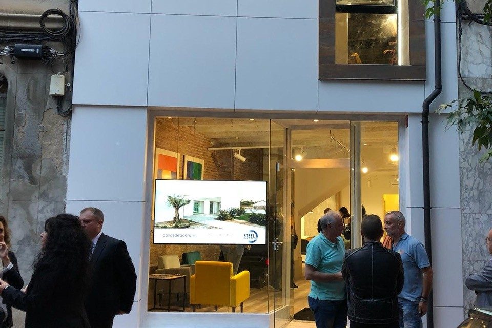 Oficinas Barcelona. Casas de Acero